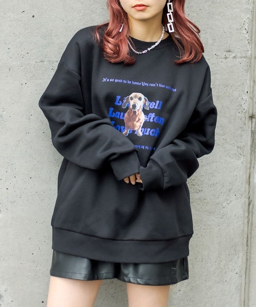 RASVOA(ラスボア)の「Dogフォトトレーナー(スウェット・レディース・ブラック/グレー・FREE)」の1枚目の写真