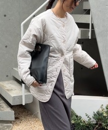 新品未使用【ラピーヌ】ホワイトノーカラージャケット15号 レディースのノーカラージャケット（ホワイト/白色系）ファッション