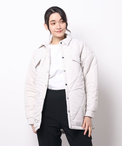 INTERPLAY(インタープレイ)の「【INTERPLAY】ランバスパディングブルゾン(ブルゾン・レディース・ブラック/ライトグレー・FREE)」の1枚目の写真