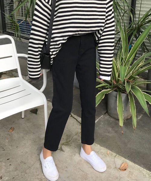 urge:(アージコロン )の「【URGE:】 ハイウエスト テーパード デニムパンツ(デニムパンツ・レディース・ブラック/ブルー・SMALL/LARGE/X-LARGE/MEDIUM)」の6枚目の写真