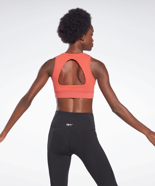 Reebok(リーボック)の「スタジオ ビヨンド ザ スウェット クロップトップ / Studio Beyond the Sweat Crop Top(タンクトップ・レディース・レッド系その他/グリーン系その他・SMALL/MEDIUM/LARGE/X-LARGE/X-SMALL)」の7枚目の写真