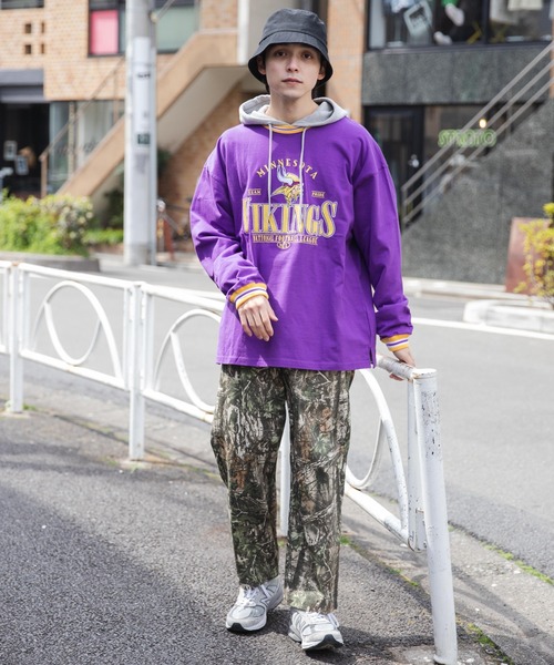 NFL(ナショナルフットボールリーグ )の「∴WEGO/別注 NFL チームロゴ刺繍BIGロンT(Tシャツ/カットソー・メンズ・ホワイト/杢グレー/ターコイズブルー/ブルー/ネイビー/パープル/ダークグリーン/ブラック・MEDIUM/LARGE)」の13枚目の写真