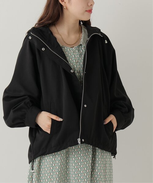 RAY CASSIN（レイカズン）の「袖ボリュームマンパー（マウンテンパーカー・レディース・ブラック/イエロー/ミント/キナリ・FREE）」の3枚目の写真