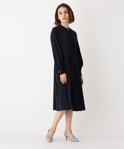 index(インデックス)の「◆フェイクパールピンボウタイプリーツワンピース(ワンピース・レディース・ライトグレー/パープル/ネイビー・40/38)」の7枚目の写真