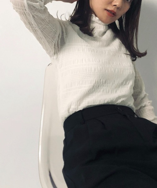 MAISON BREEZE(メゾンブリーズ)の「【MAISON BREEZE】シアーボトルネックカットソー KNF(Tシャツ/カットソー・レディース・ホワイト/ブラック/アイボリー・FREE)」の4枚目の写真