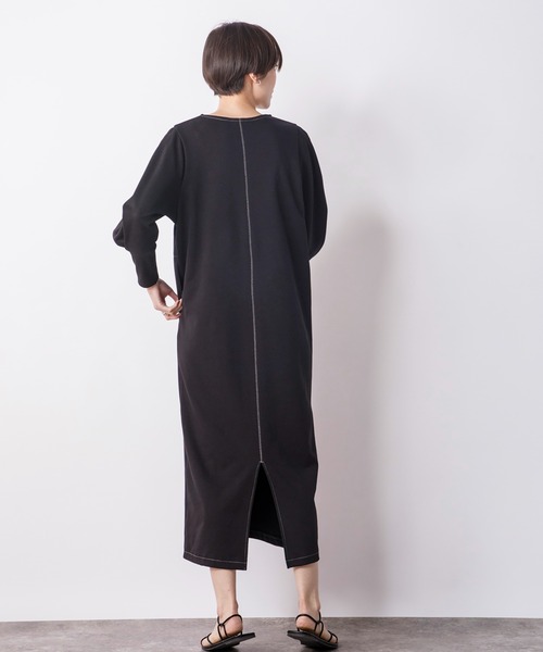 CIENA（シエナ）の「配色ステッチコクーンカットワンピース（ワンピース・レディース・ブラック/ベージュ・FREE）」の4枚目の写真