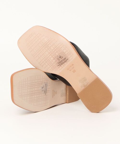 inter-chaussures(インターショシュール)の「【ANGEL ALARCON】スクエアトウフラットトングサンダル(D22204)(サンダル・レディース・ブラック/ベージュ/ライトピンク・38/35/36/37)」の5枚目の写真