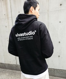 VIVASTUDIO（ビバスタジオ）の「【UNISEX】vivastudio／LOCATION フーディー  2277083（パーカー）」