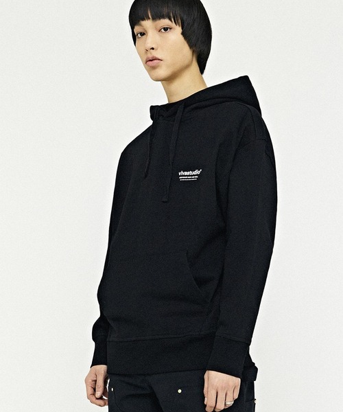 VIVASTUDIO（ビバスタジオ）の「【UNISEX】vivastudio／LOCATION フーディー  2277083（パーカー・レディース・ライトグレー/ブラック/グリーン・SMALL/MEDIUM/LARGE/X-LARGE）」の10枚目の写真