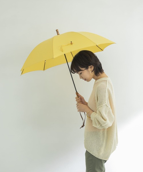 URBAN RESEARCH（アーバンリサーチ）の「『晴雨兼用』バンブーパラソル（長傘・レディース・イエロー/ドット/ブラック・-）」の4枚目の写真