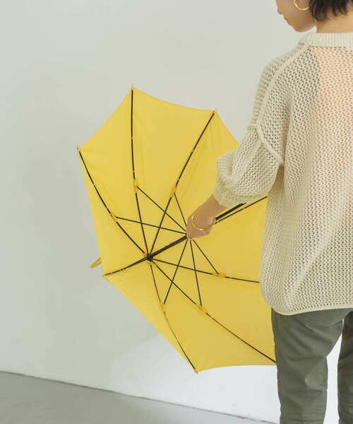 URBAN RESEARCH（アーバンリサーチ）の「『晴雨兼用』バンブーパラソル（長傘・レディース・イエロー/ドット/ブラック・-）」の7枚目の写真