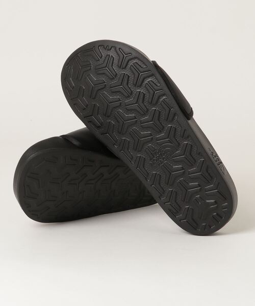 THE NORTH FACE(ザノースフェイス)の「THE NORTH FACE/ザ・ノース・フェイス WOMENS BASE CAMP SLIDE III/レディース ベース キャンプ スライド 3 サンダル NFW02251(サンダル・レディース・ブラック/ホワイト/ピンク・23.0cm/25.0cm/24.0cm)」の4枚目の写真