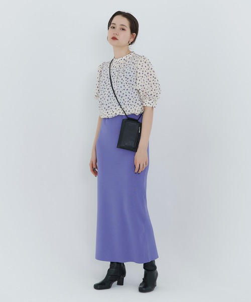 TINA：JOJUN（ティーナジョジュン）の「小花柄 パフスリーブブラウス