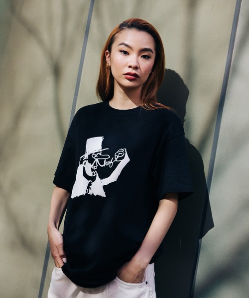 HUF(ハフ)の「DASTARDLY TEE / HUF プリント Tシャツ(Tシャツ/カットソー・メンズ・ホワイト/ブラック・SMALL/MEDIUM/LARGE/X-LARGE/XX-LARGE)」の1枚目の写真