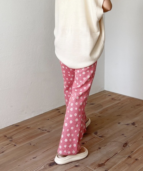 wee9s(ウィークス)の「daisy flare pants / デイジーフレアパンツ(スウェットパンツ・レディース・ブラック/レッド・FREE)」の20枚目の写真