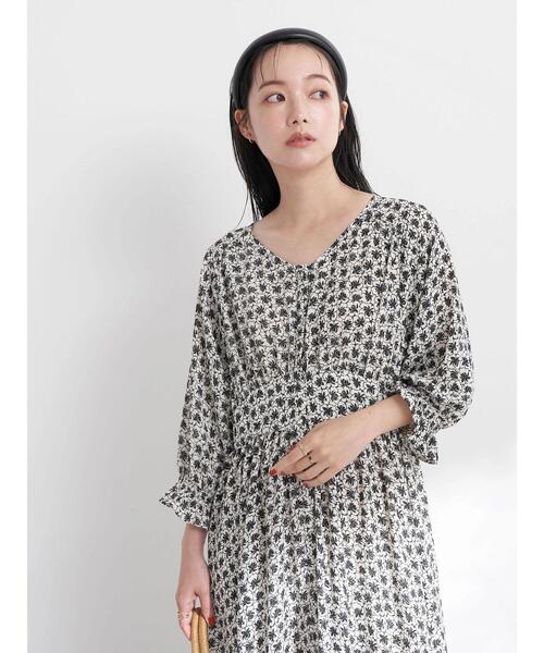 earth music&ecology（アースミュージックアンドエコロジー）の「フラワーVネックハオリワンピース（ワンピース・レディース・ブラック/レッド系その他5・FREE）」の19枚目の写真