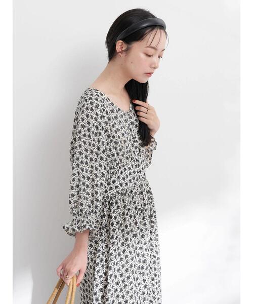 earth music&ecology（アースミュージックアンドエコロジー）の「フラワーVネックハオリワンピース（ワンピース・レディース・ブラック/レッド系その他5・FREE）」の22枚目の写真