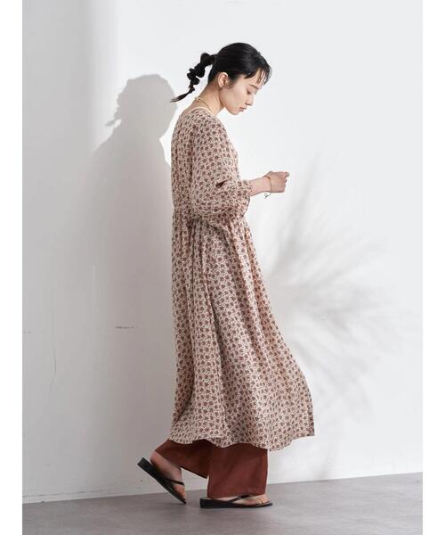 earth music&ecology（アースミュージックアンドエコロジー）の「フラワーVネックハオリワンピース（ワンピース・レディース・ブラック/レッド系その他5・FREE）」の17枚目の写真