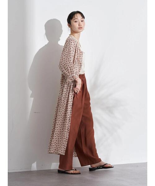 earth music&ecology（アースミュージックアンドエコロジー）の「フラワーVネックハオリワンピース（ワンピース・レディース・ブラック/レッド系その他5・FREE）」の4枚目の写真