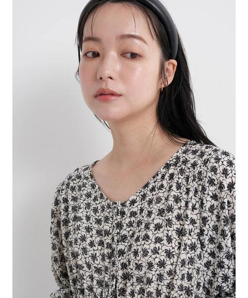 earth music&ecology（アースミュージックアンドエコロジー）の「フラワーVネックハオリワンピース（ワンピース・レディース・ブラック/レッド系その他5・FREE）」の10枚目の写真