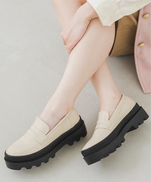 EVOL（イーボル）の「【EVOL】2段ソール厚底コインローファー IT9863（ローファー・レディース・ブラック/アイボリー/ブラック系その他・LL/S/M/L）」の19枚目の写真