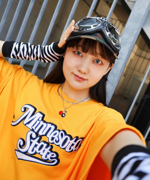 SPINNS(スピンズ)の「シンプルアームカバー(アームカバー・レディース・ブラック/ブラック×ホワイト/ホワイト/グレー系その他・ONESIZE)」の8枚目の写真
