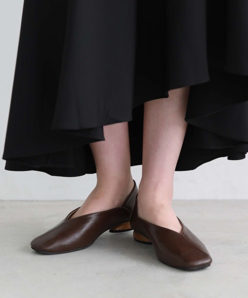 archives（アルシーヴ）の「アシメパンプス（パンプス・レディース・ブラック/ブラウン/アイボリー・MEDIUM/LARGE）」の11枚目の写真