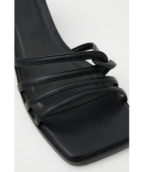SLY(スライ)の「CROSS THIN STRAP SANDAL クロスシン ストラップ サンダル(サンダル・レディース・ブラック/アイボリー・LARGE/MEDIUM/SMALL)」の18枚目の写真