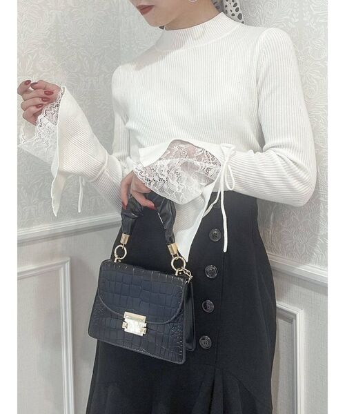 dazzlin(ダズリン)の「ヘムレースフレアニットトップス(ニット/セーター・レディース・ピンク/オフホワイト/ブラウン/ブラック・FREE)」の2枚目の写真