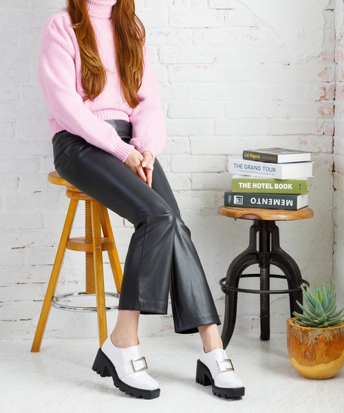 attagirl(アタガール)の「スクエアトゥバックルシューズ(ドレスシューズ・レディース・ブラック/ブラック系その他/ホワイト系その他・S/M/L/LL)」の12枚目の写真