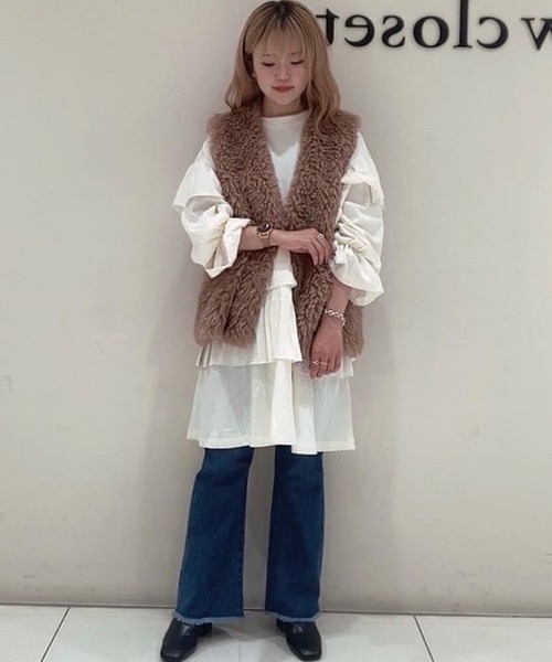 w closet（ダブルクローゼット）の「ボリュームフェイクファー