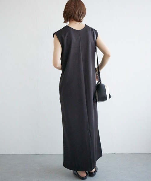 notch.（ノッチ）の「ポンチＶネックワンピース（ワンピース・レディース・ブラック/オフホワイト・TM/M）」の17枚目の写真