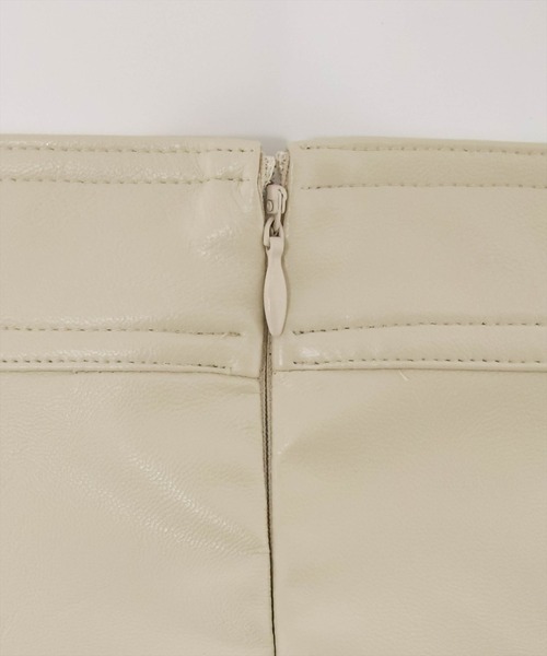 clear（クリア）の「合皮ミニスカート（スカート・レディース・ブラック/アイボリー・S/M）」の8枚目の写真