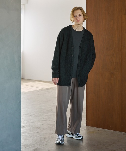EMMA CLOTHES（エマクローズ）の「メランジウール混モヘアライク ロールアップ ルーズオーバーニットカーディガン  EMMA CLOTHES（カーディガン/ボレロ・メンズ・ブラック系/ブラウン系/ダークグリーン系・M/L）」の17枚目の写真