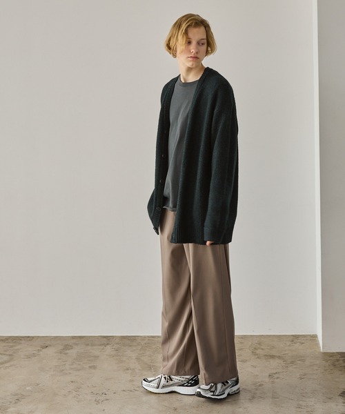 EMMA CLOTHES（エマクローズ）の「メランジウール混モヘアライク ロールアップ ルーズオーバーニットカーディガン  EMMA CLOTHES（カーディガン/ボレロ・メンズ・ブラック系/ブラウン系/ダークグリーン系・M/L）」の21枚目の写真