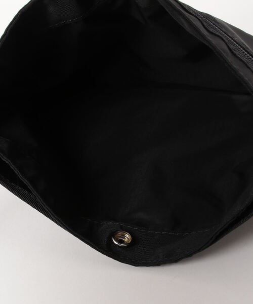 FREDRIK PACKERS（フレドリックパッカーズ）の「【FREDRIK PACKERS】420D UTILITY SACK M（ショルダーバッグ・メンズ・ブラック/オリーブ/シルバー/カーキ・FREE）」の6枚目の写真