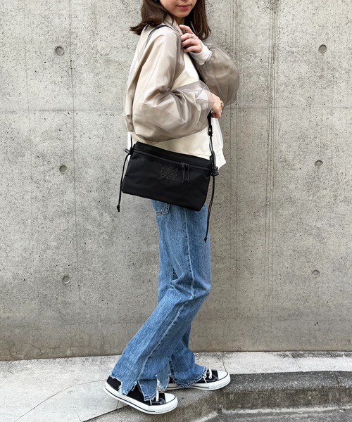 FREDRIK PACKERS（フレドリックパッカーズ）の「【FREDRIK PACKERS】420D UTILITY SACK M（ショルダーバッグ・メンズ・ブラック/オリーブ/シルバー/カーキ・FREE）」の19枚目の写真