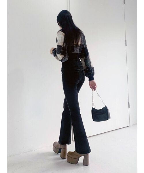 EMODA(エモダ)の「スーパーハイウエストフレアパギンス(デニムパンツ・レディース・ブラック/インディゴブルー・SMALL/MEDIUM/X-SMALL)」の11枚目の写真