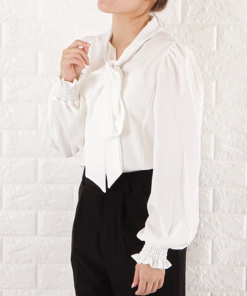 Lace Ladies(レースレディース)の「ボリューム袖ボウタイブラウス(シャツ/ブラウス・レディース・ミント/グレイッシュベージュ/ホワイト/モカ・L/S/XL/M)」の12枚目の写真