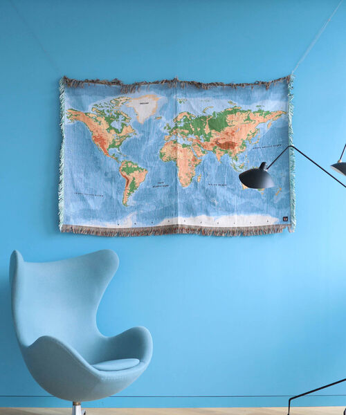 bpr BEAMS（ビーピーアール ビームス ）の「bPr BEAMS / ワールド マップ スローケット（ブランケット・メンズ・その他/その他1・ONE SIZE）」の2枚目の写真