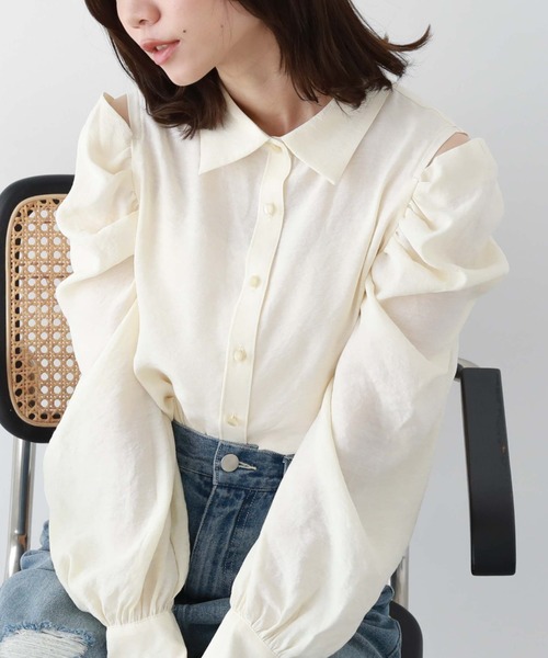 archives(アルシーヴ)の「肩あきドレープ2WAYブラウス(シャツ/ブラウス・レディース・アイボリー/ブラック/ブルー・MEDIUM)」の2枚目の写真