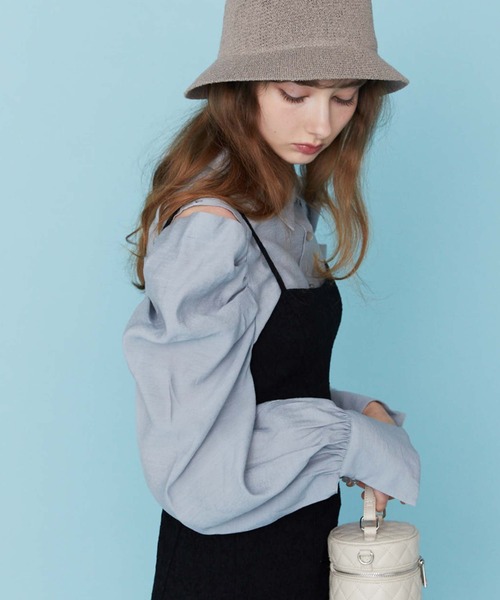 archives(アルシーヴ)の「肩あきドレープ2WAYブラウス(シャツ/ブラウス・レディース・アイボリー/ブラック/ブルー・MEDIUM)」の4枚目の写真