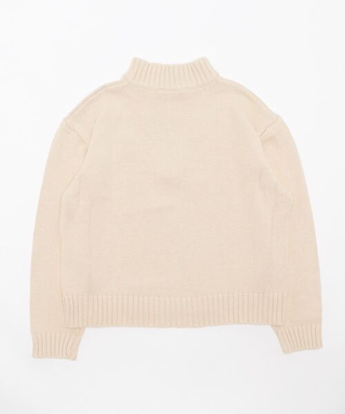 SPINNS（スピンズ）の「【ビッグシルエット】ワンポイントロゴ ハーフジップニット（ニット/セーター・メンズ・アイボリー/グリーン/グレー/ブラック・ONESIZE）」の5枚目の写真