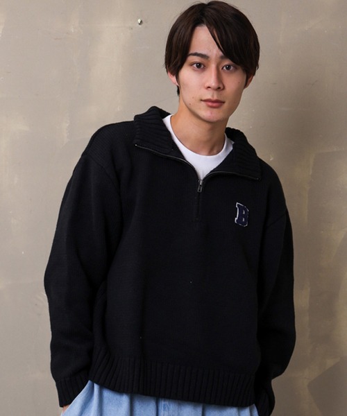 SPINNS（スピンズ）の「【ビッグシルエット】ワンポイントロゴ ハーフジップニット（ニット/セーター・メンズ・アイボリー/グリーン/グレー/ブラック・ONESIZE）」の3枚目の写真