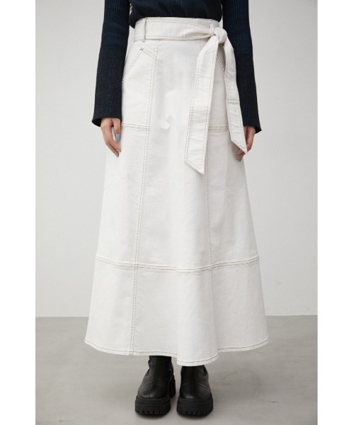 AZUL by moussy(アズールバイマウジー)の「STITCH DENIM FLARE SKIRT/ステッチデニムフレアスカート(デニムスカート・レディース・ワンウォッシュ/オフホワイト・MEDIUM/SMALL)」の14枚目の写真