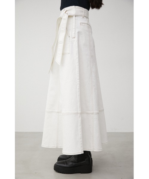AZUL by moussy(アズールバイマウジー)の「STITCH DENIM FLARE SKIRT/ステッチデニムフレアスカート(デニムスカート・レディース・ワンウォッシュ/オフホワイト・MEDIUM/SMALL)」の15枚目の写真