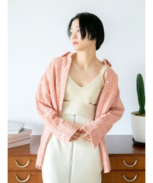 Ungrid(アングリッド)の「レースルーズシャツ(シャツ/ブラウス・レディース・オフホワイト/オレンジ系その他・FREE)」の13枚目の写真