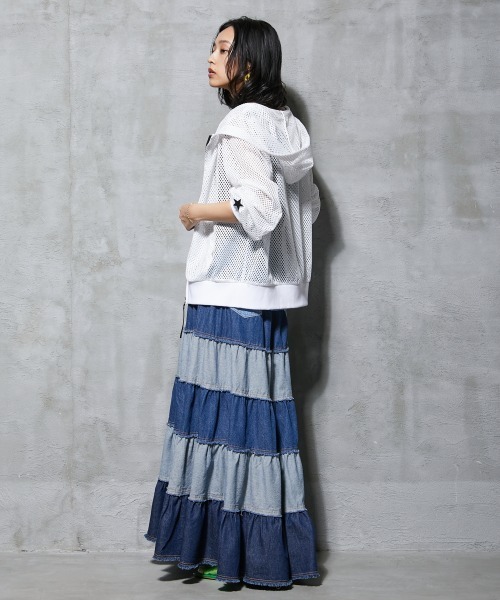 GEVS.(ジェイヴィス)の「<大きいサイズ> メッシュジップアップパーカー GEVS.(パーカー・レディース・ブラック/オフホワイト・3L/L/LL/5L/4L)」の11枚目の写真