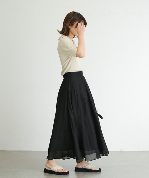 La TOTALITEラ トータリテ 美シルエット フレアスカート ブラック 黒 La TOTALITE（ラトータリテ）の「タックフレアスカート
