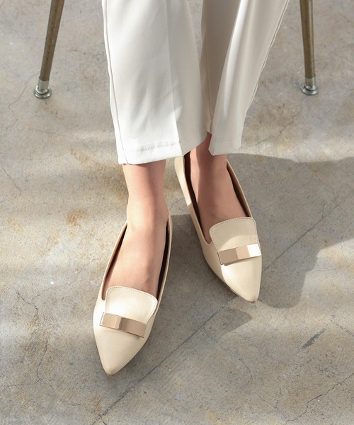 KOBE LETTUCE(コウベレタス)の「プレートモチーフパンプス(パンプス・レディース・ピンク/ベージュ/ブラック/アイボリー・LL/M/L/S)」の2枚目の写真